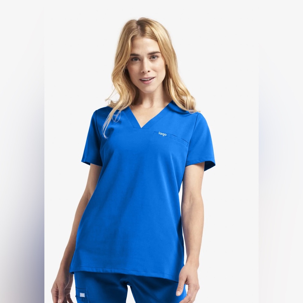 Lago Diamond scrub top on Royal Blue size XS